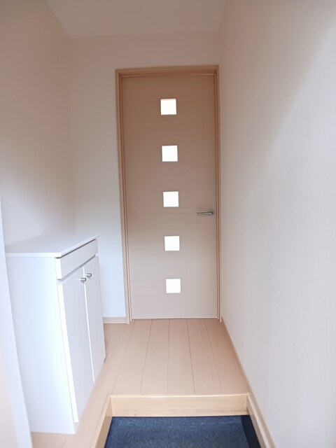 リバティ　栄 玄関