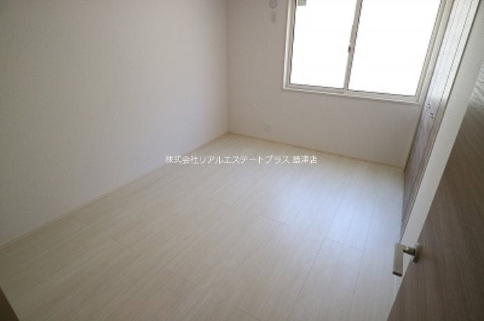 メゾンヴィラ栗東 ベッドルーム