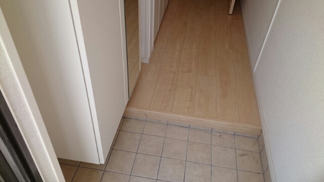 ウエストビレッジ 玄関