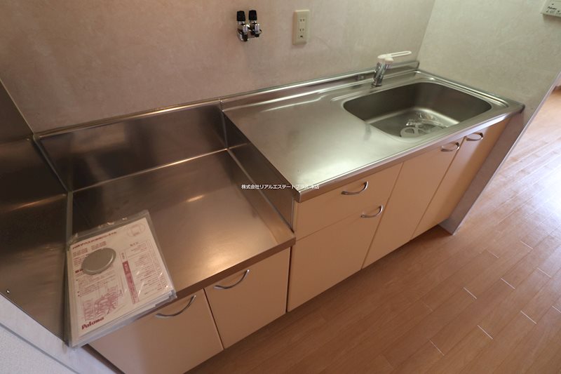 ラディエI キッチン