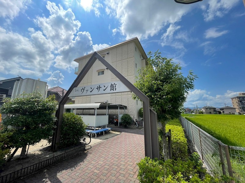 1stヴァンサン館 外観
