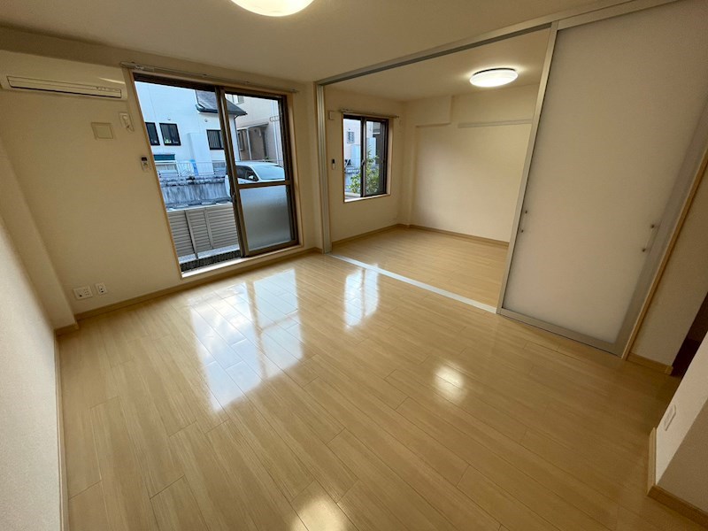 ア・レーズⅡ番館 リビング