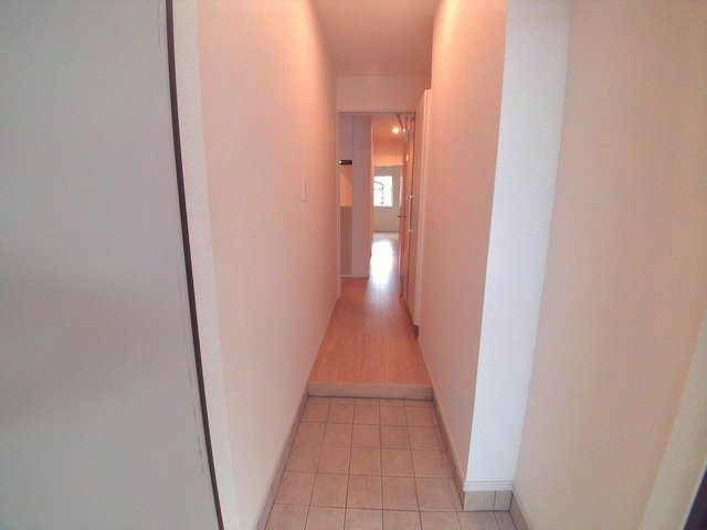 ルピコン　中小森 玄関