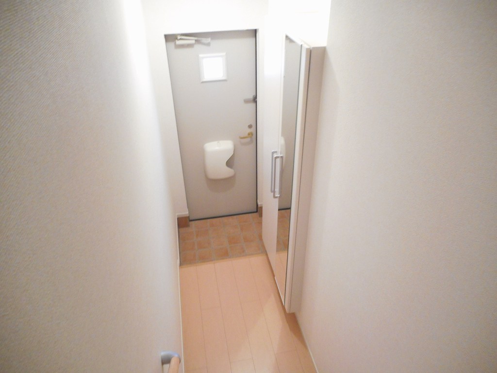 ＲｉｒｉａⅦ　１ 玄関