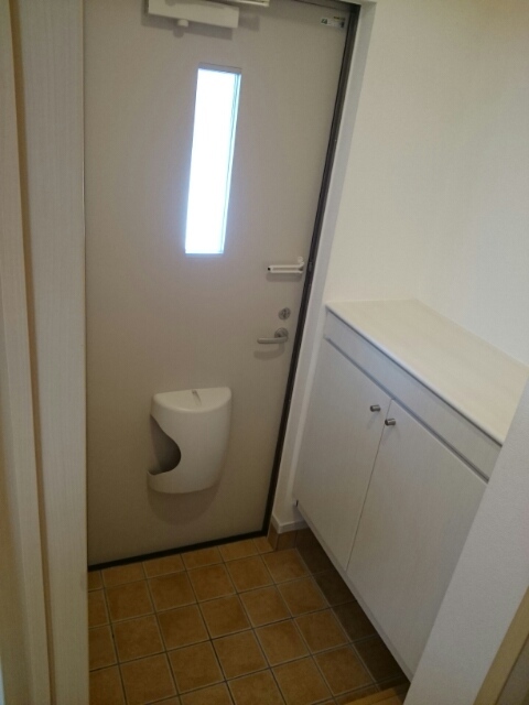 サニーハウスＨａｇｉｗａｒａⅢ 玄関