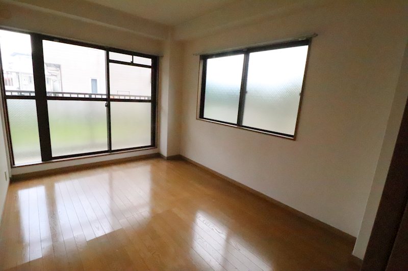 ヴィラ守山 ベッドルーム