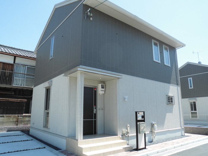 栗東市岡戸建借家 外観