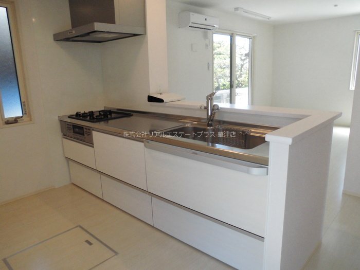 栗東市岡戸建借家 キッチン