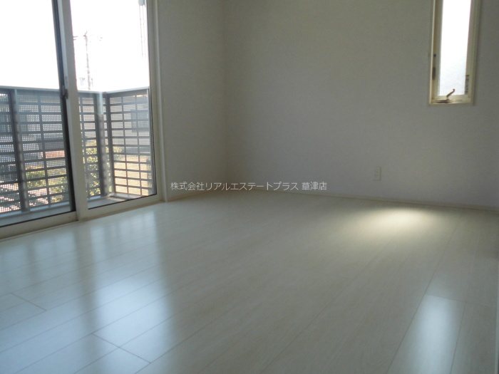 栗東市岡戸建借家 ベッドルーム