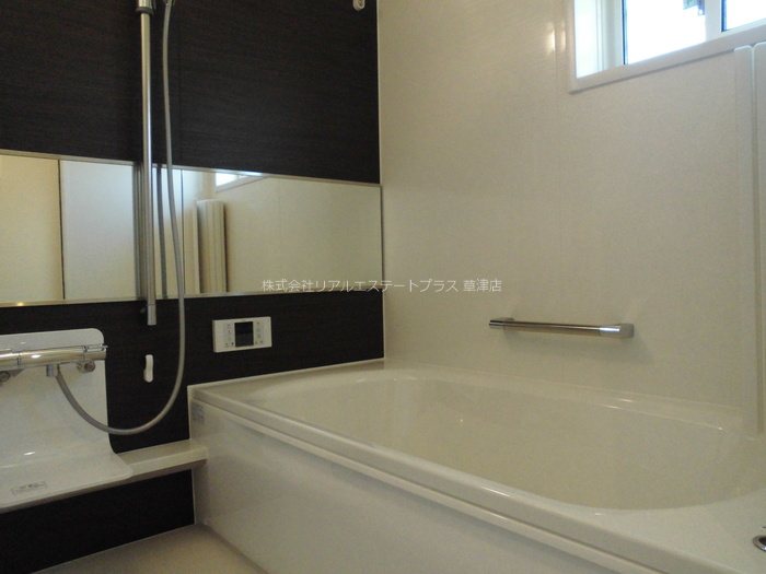 栗東市岡戸建借家 風呂画像