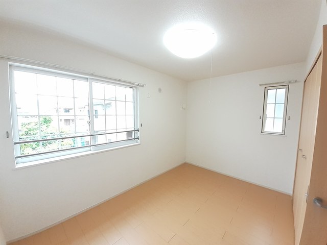 メゾン　サルビア　Ｓ・Ｋ　Ⅱ ベッドルーム