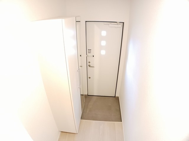 サニープレイス若宮Ⅱ番館 玄関