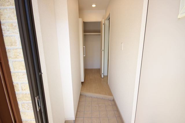 ニューフィルドⅠ 玄関