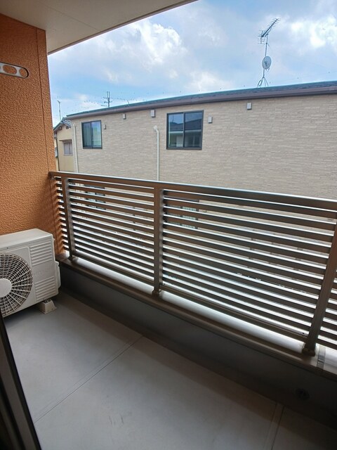 サニーハウスＨａｇｉｗａｒａⅡ ベランダ