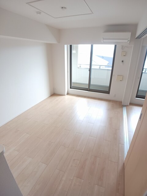 カトル　アンソレイエ リビング