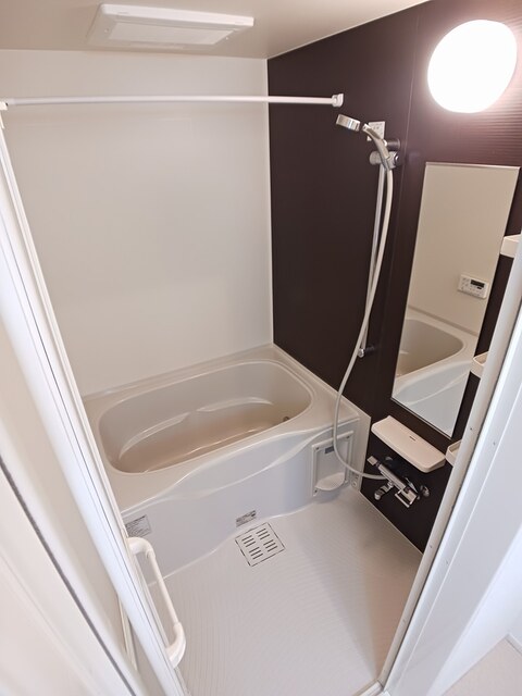 カトル　アンソレイエ 風呂画像