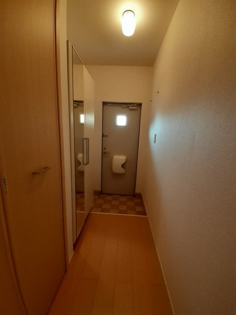 クレール聖徳Ｃ 玄関