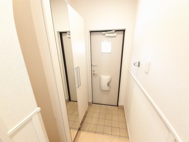 ルガルボニート　Ⅱ 玄関