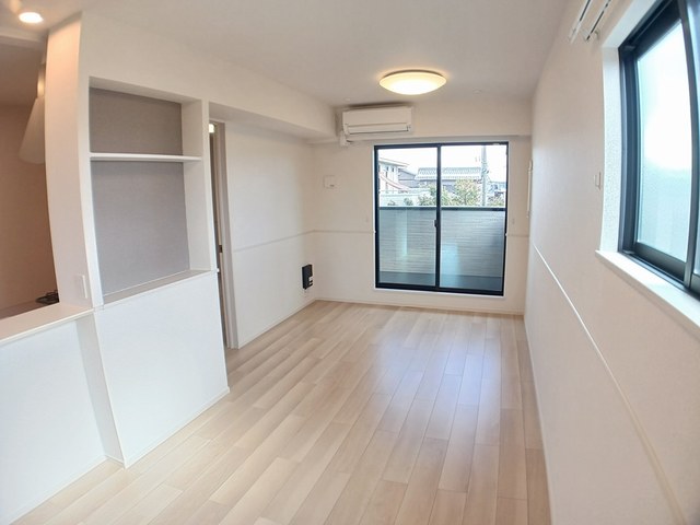 ファミリエ　Ⅰ リビング