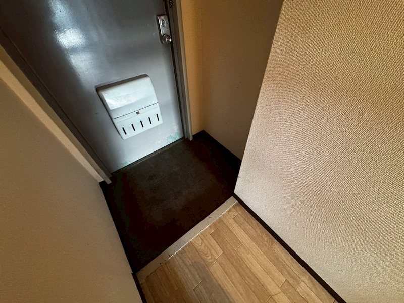 フラッツ守山 玄関