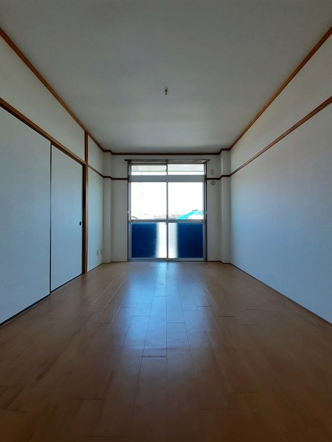 エルデムサワ リビング