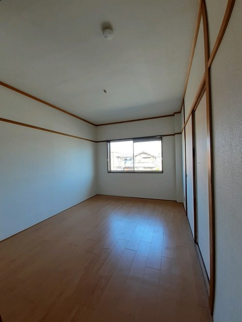 エルデムサワ ベッドルーム