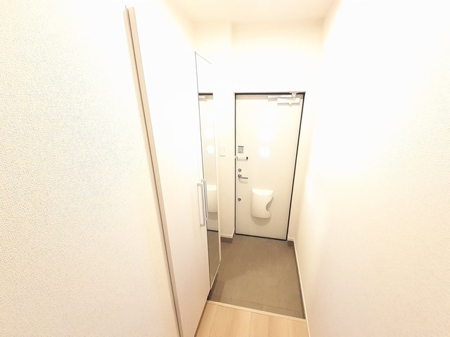 シャン・ド・フルールⅡ 玄関