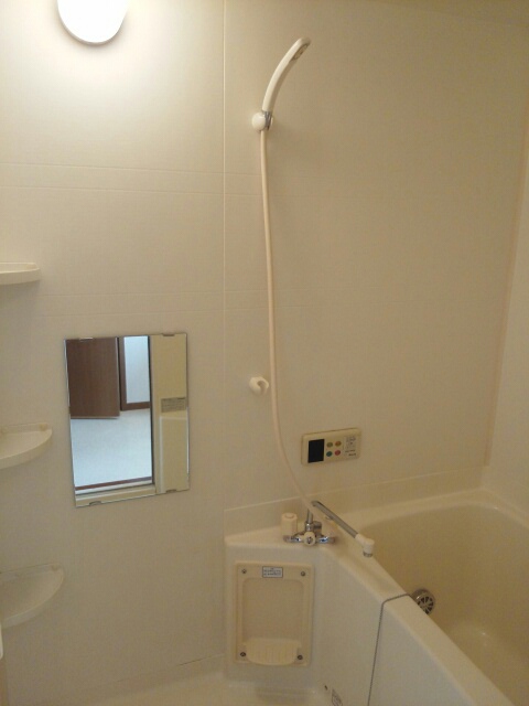 カルフールⅡ 風呂画像