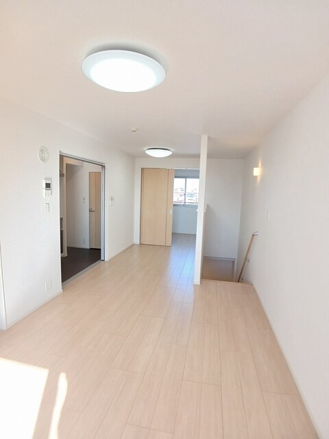 アヴニール・サード リビング