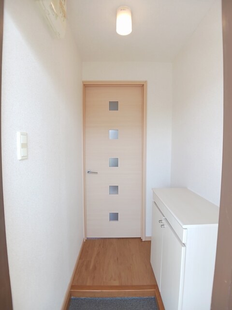 リバティ　栄 玄関