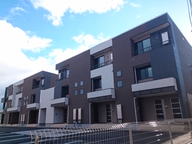 アースフィールド　ハチマン 202号室 外観