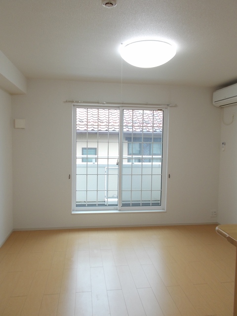 メゾン　サルビア　Ｓ・Ｋ　Ⅱ リビング