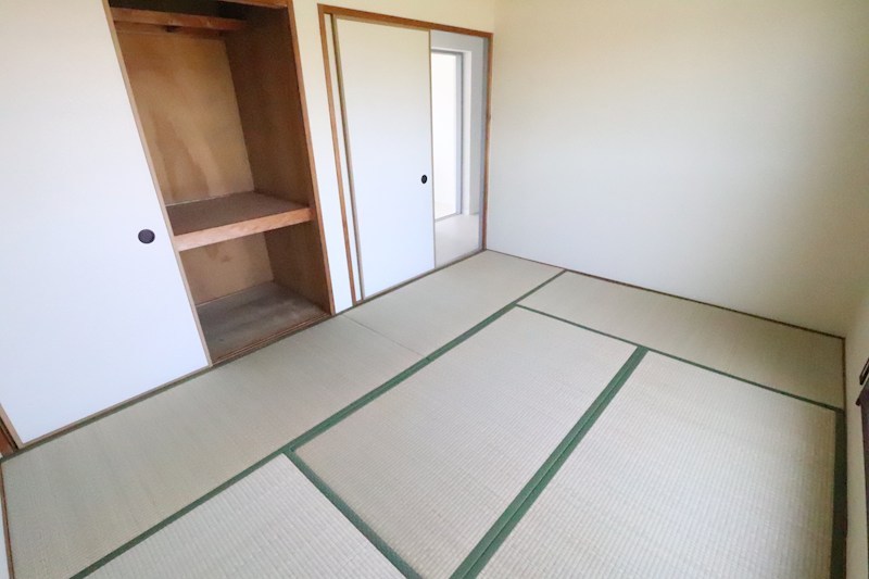 栗東ハイツ ベッドルーム