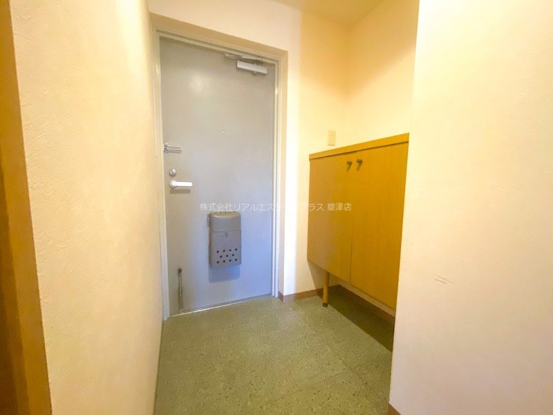 リサービア大津 玄関