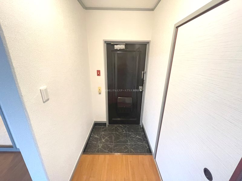 南井ハイツ 玄関