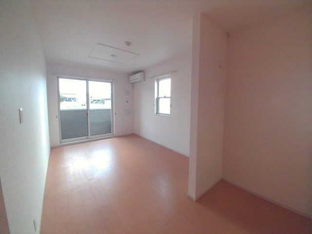 アンジュール リビング