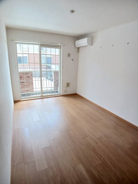 アニメート宝積 リビング