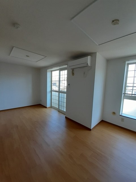 ラフィネシャトレーⅡ番館Ｂ リビング