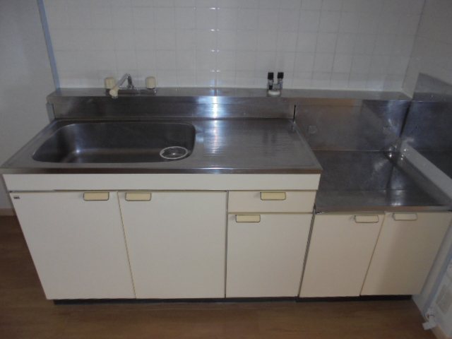 モラーダアオキ キッチン