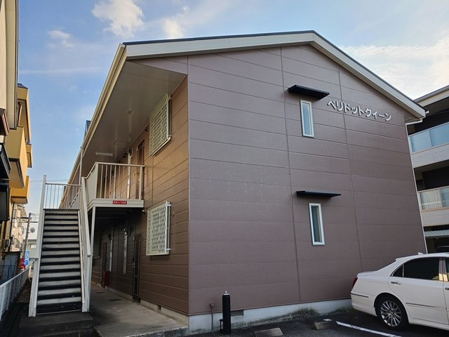 ペリドットクイーン 201号室 外観