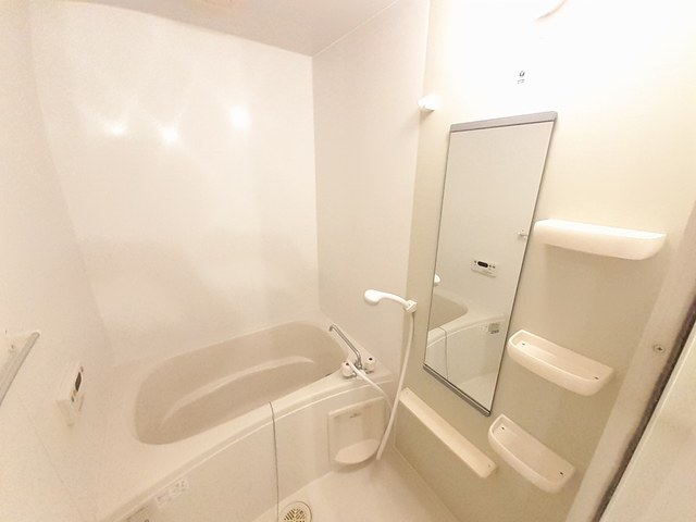 コータ・コート　Ｄ 風呂画像