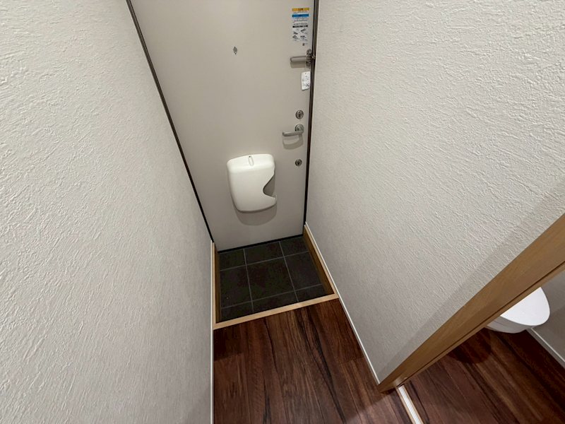ハイラル栗東駅前 玄関