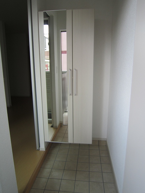 パル・ボナール 玄関