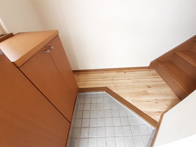 アクア　２１　Ｂ 玄関