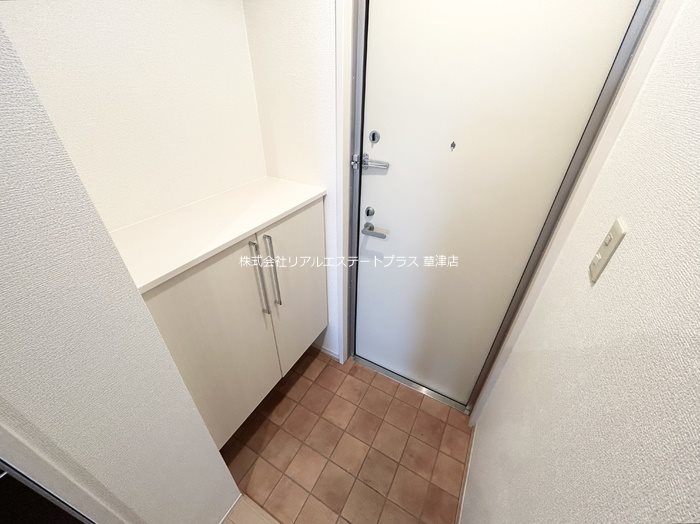 クレセント 玄関