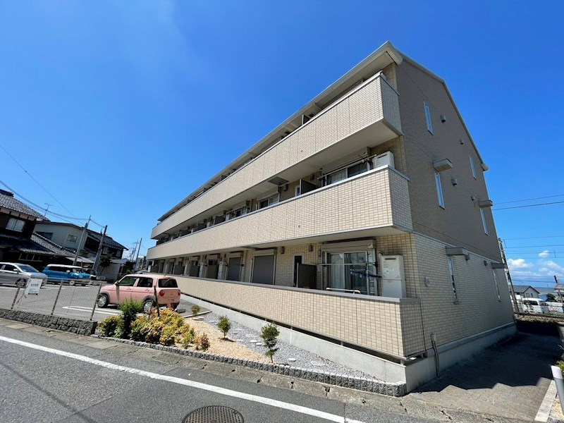 Empereur   102号室 外観