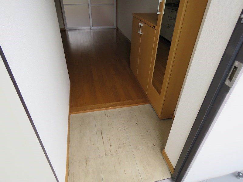 レキュリーブルー　 玄関