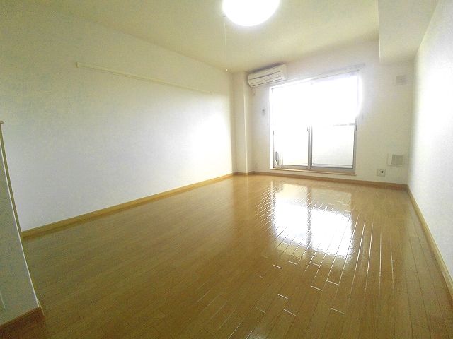 ＷＥＳＴ リビング