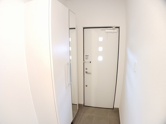 サニープレイス若宮Ⅱ番館 玄関