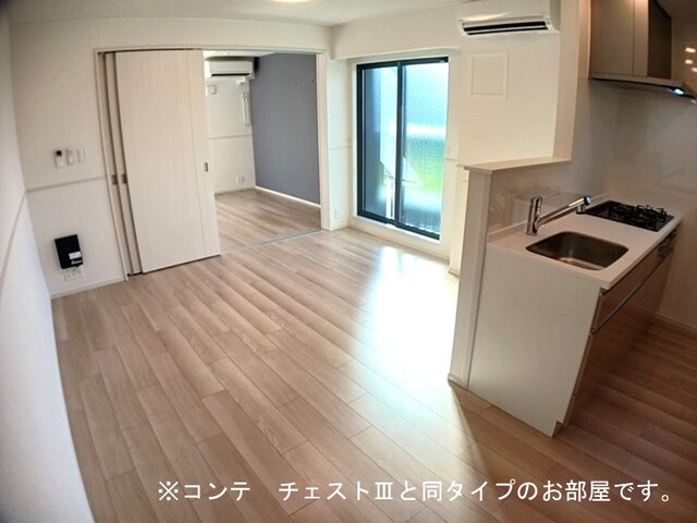 岡アパート リビング